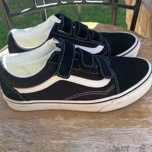 Vans tennis shoe